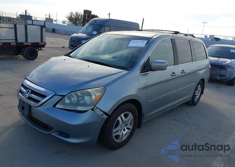 2006 Honda Odyssey Ex-L from USA, damaged, VIN 5FNRL38606B106337